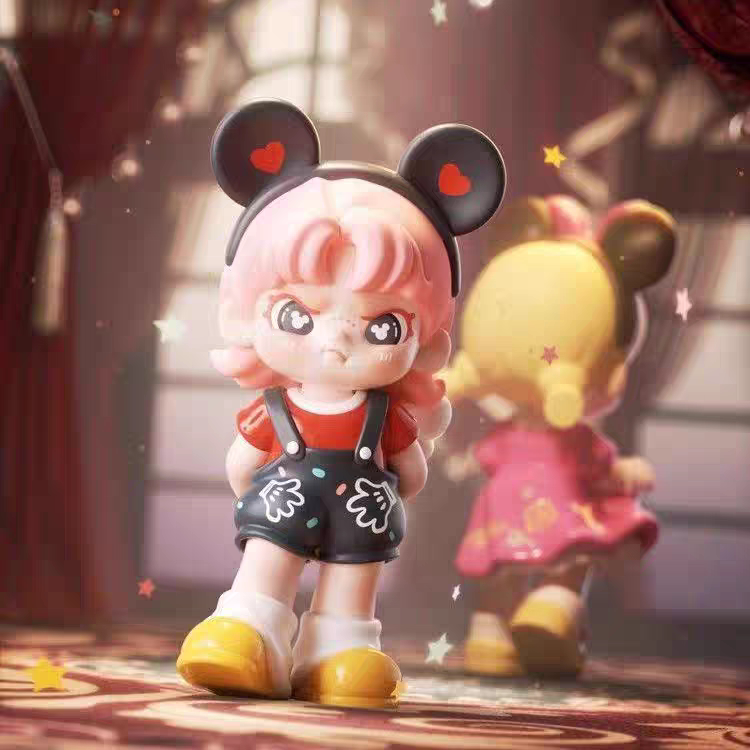 DORA Loves Mickey Figure Series unbox