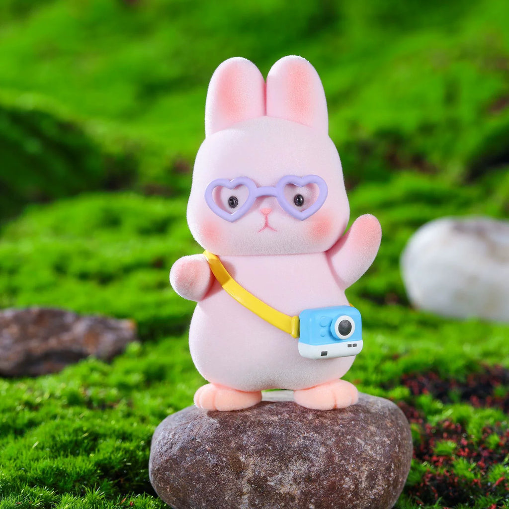 Liuliu Rabbit outing series unbox toy