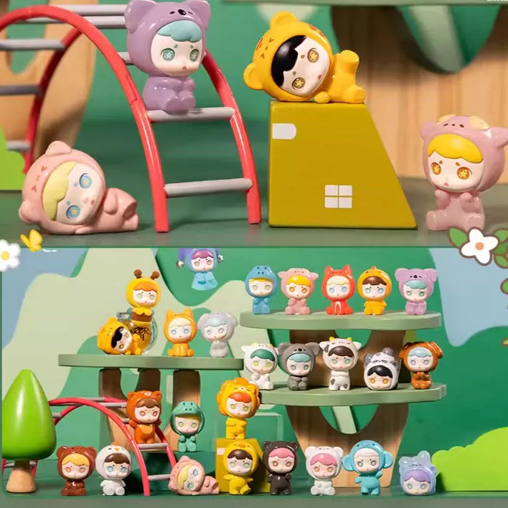 LAURA-MAGJOY-WHAT'S IN THE ZOO Series